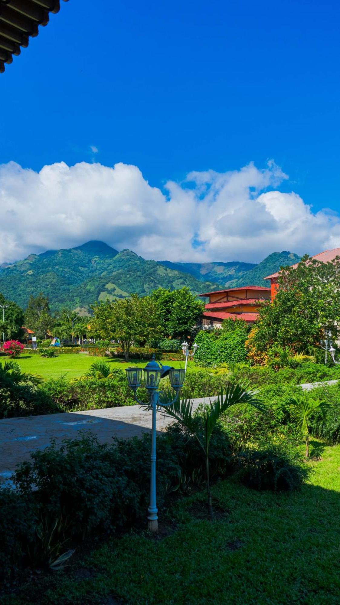 Guacamayos Hotel Bonao Luaran gambar